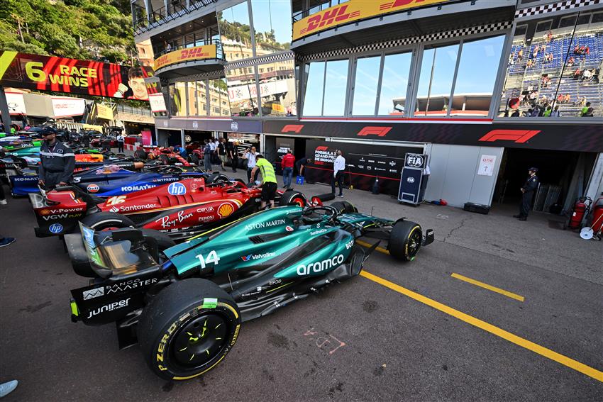 VIP access and hospitality at the Formula One Paddock Club